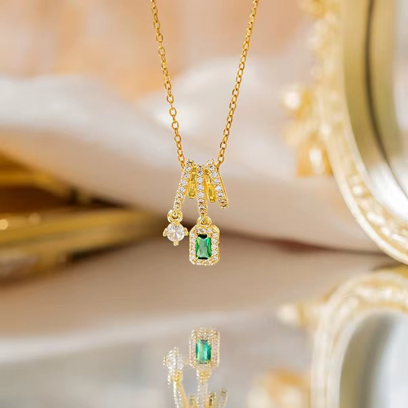 Necklace 178 - alternate view