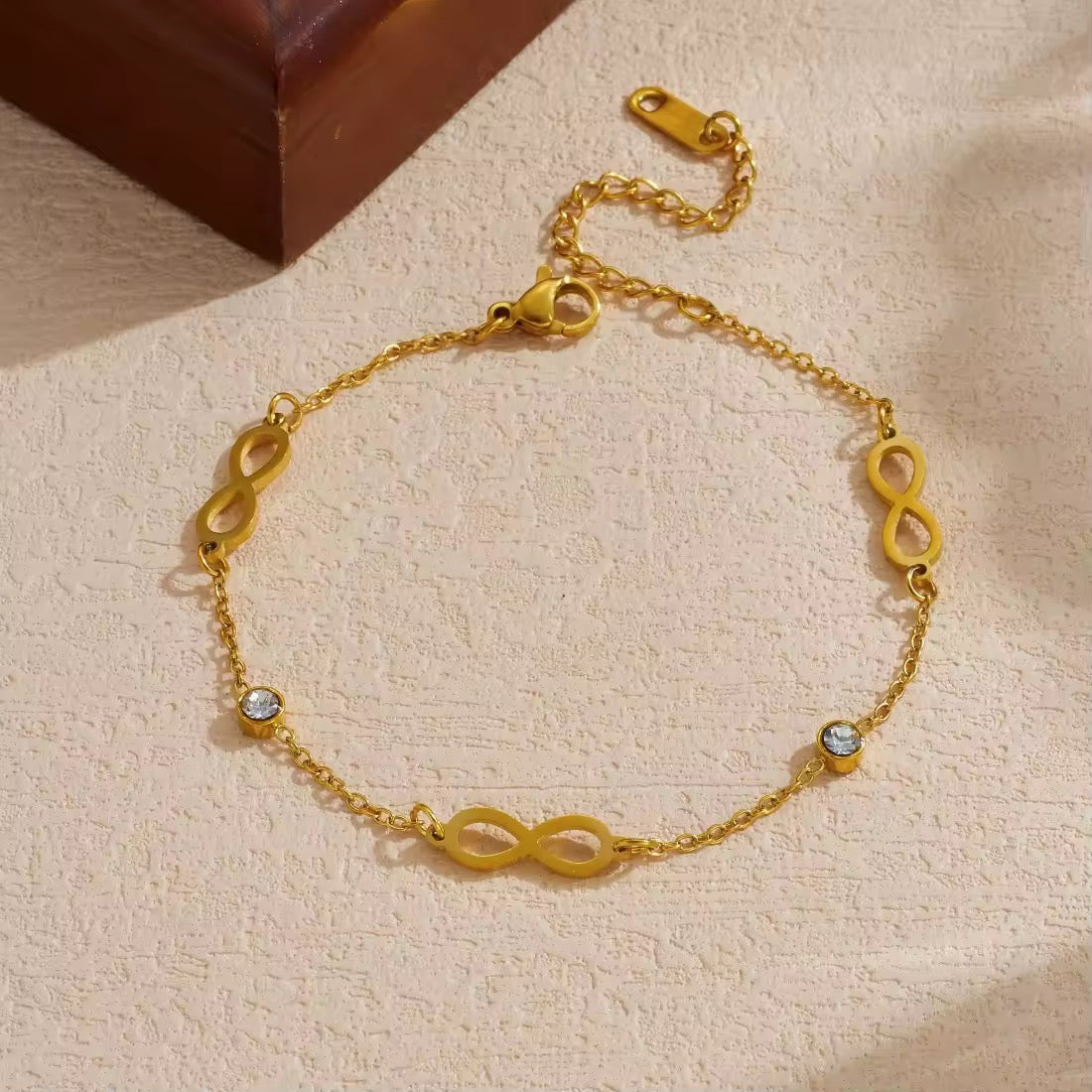 Chain Bracelet 070 - alternate view