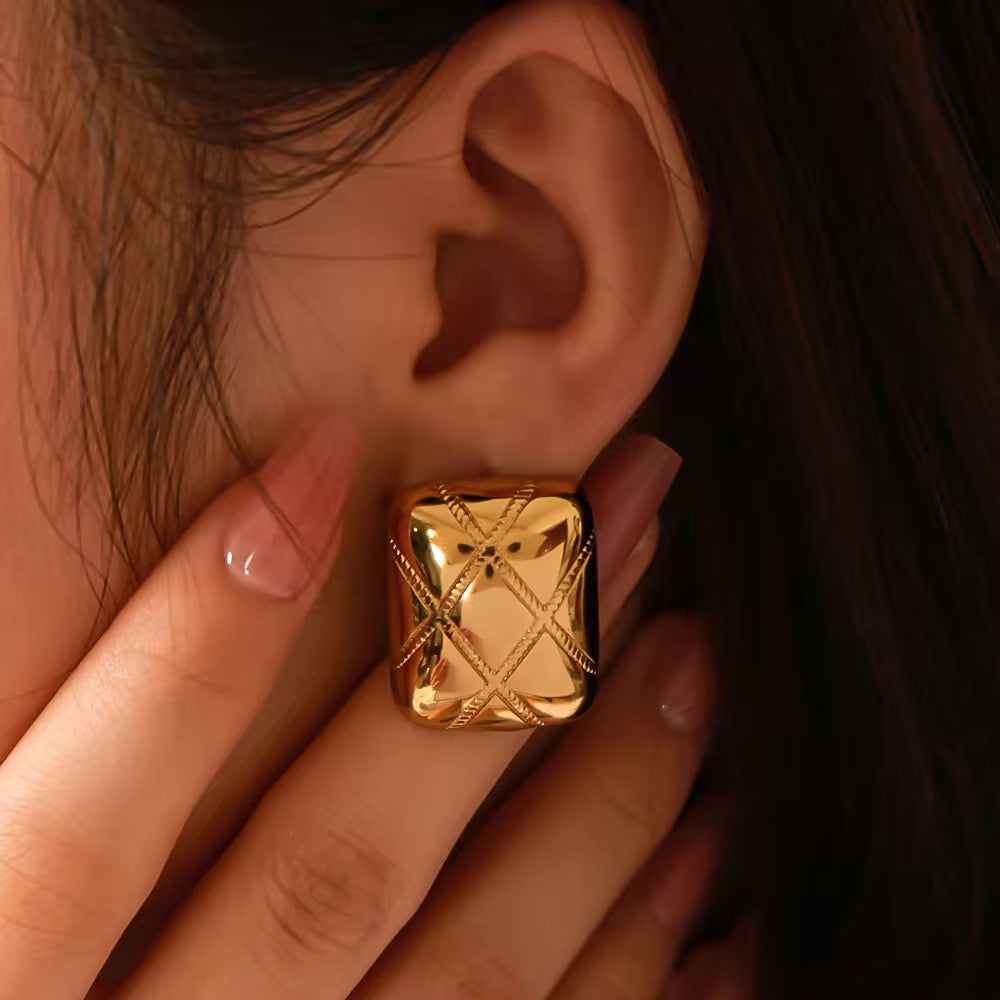 Earrings 136 - alternate view