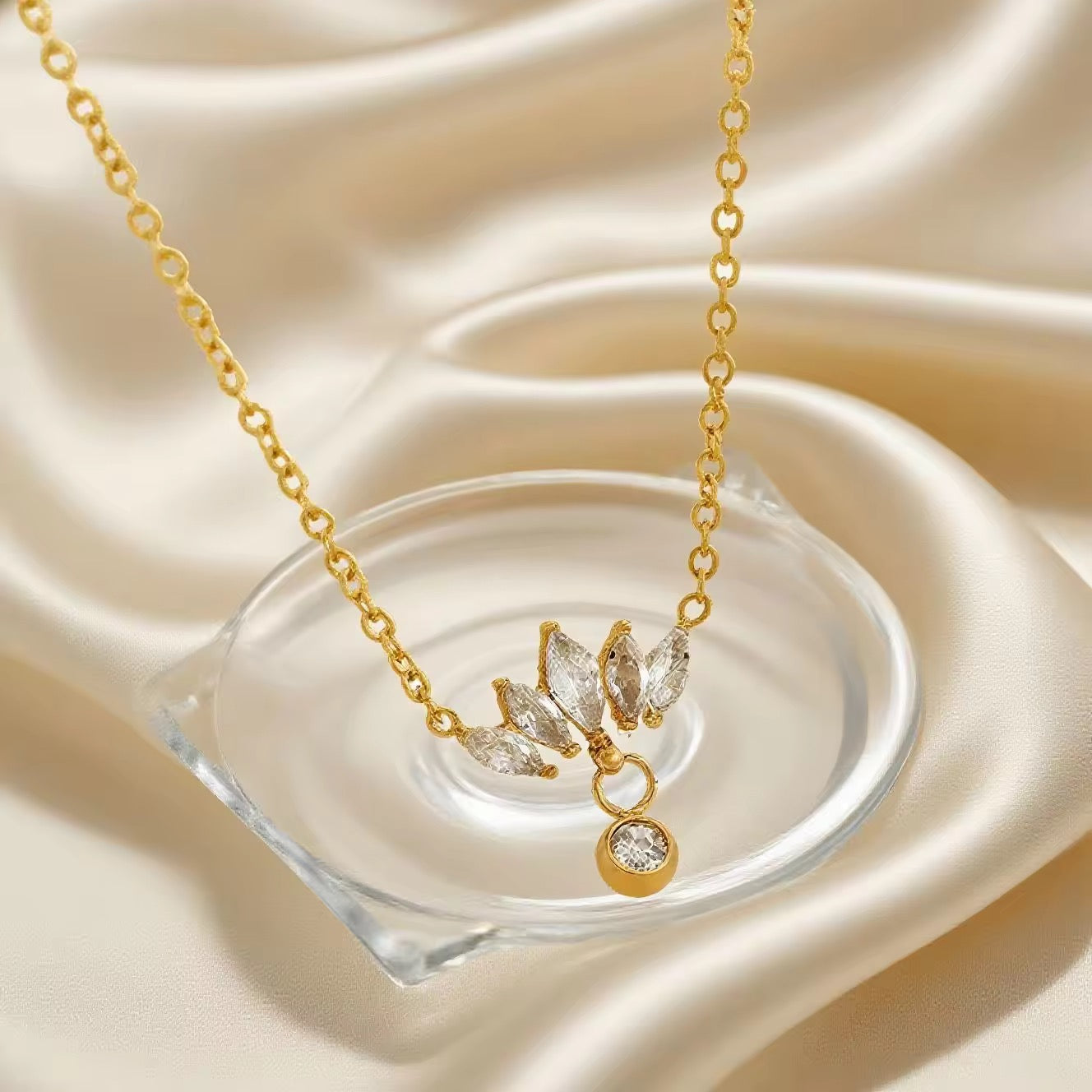 Necklace 584 - alternate view