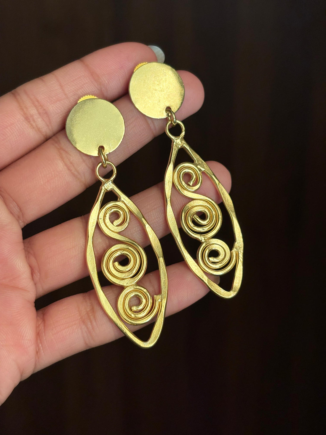 Earrings 095 - brass by Qimati