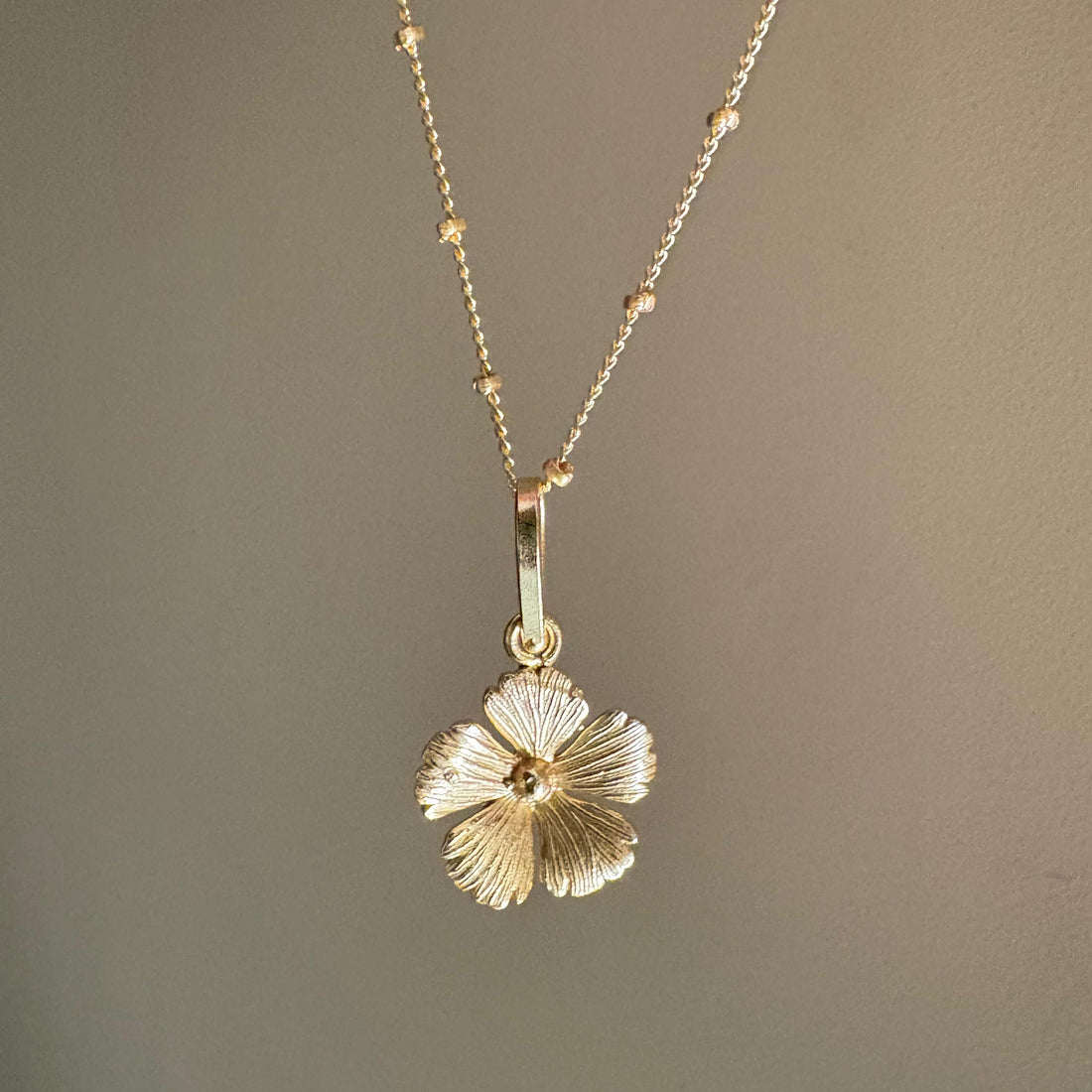 Necklace 136 - brass by Qimati