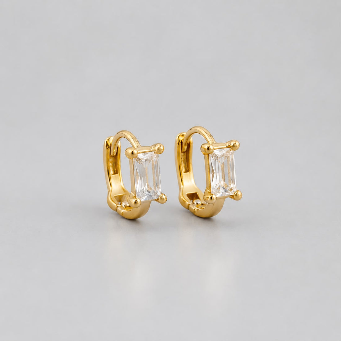 Earrings (Huggie Ear piercing) 304 - brass by Qimati
