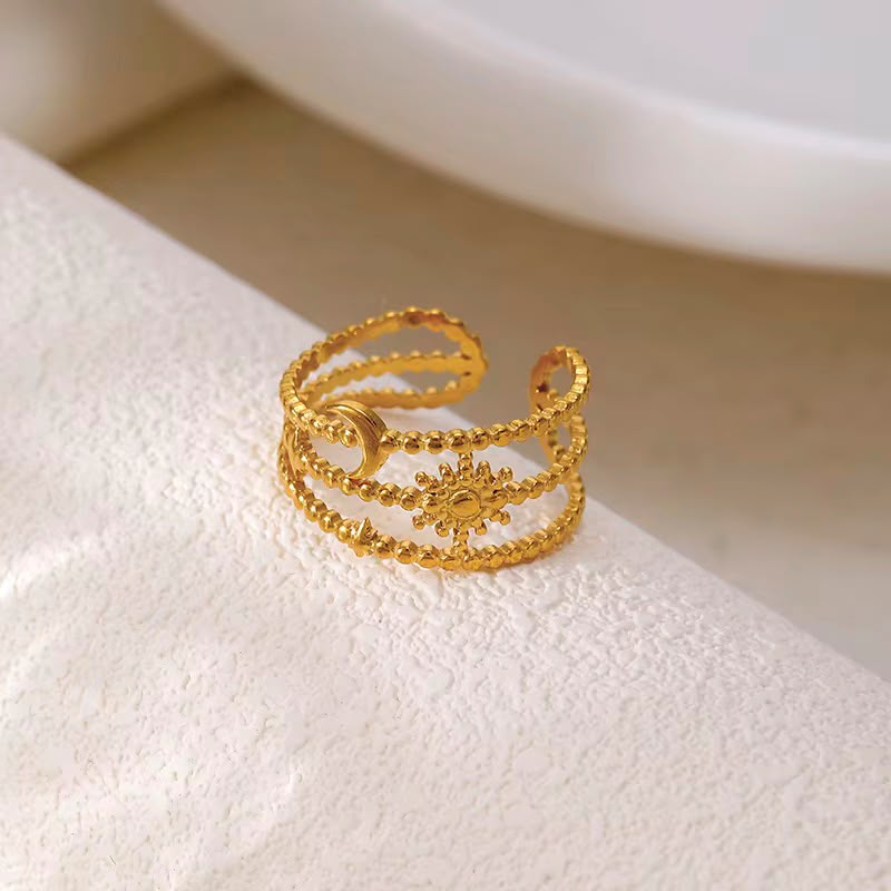 Rings 317 — product photograph