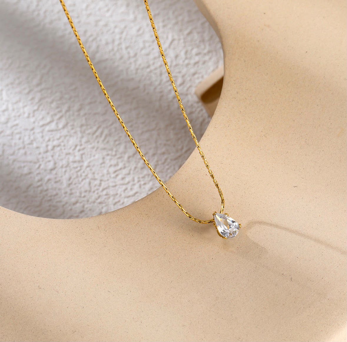 Necklace 1440 — product photograph
