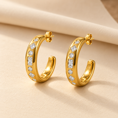 Earrings 934 — product photograph