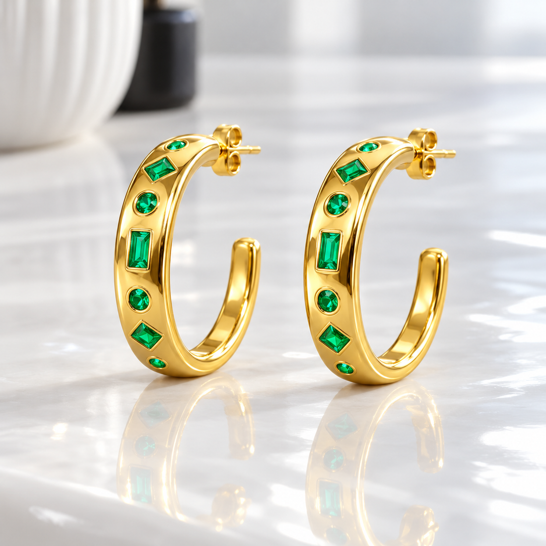 Earrings 934 — product photograph