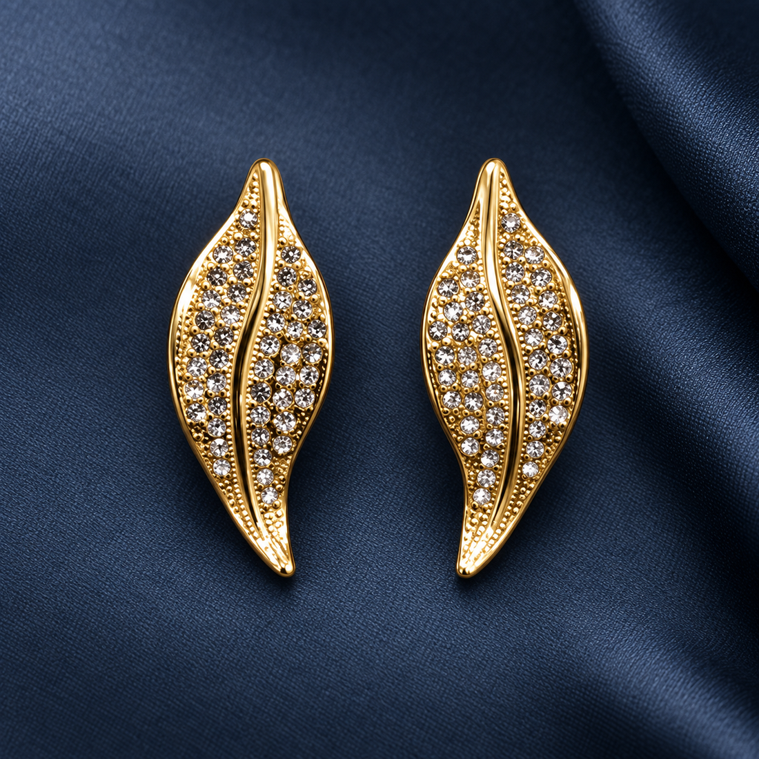 Earrings 818 — product photograph
