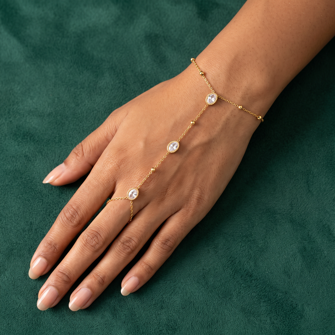 Hand Chain 071 — product photograph