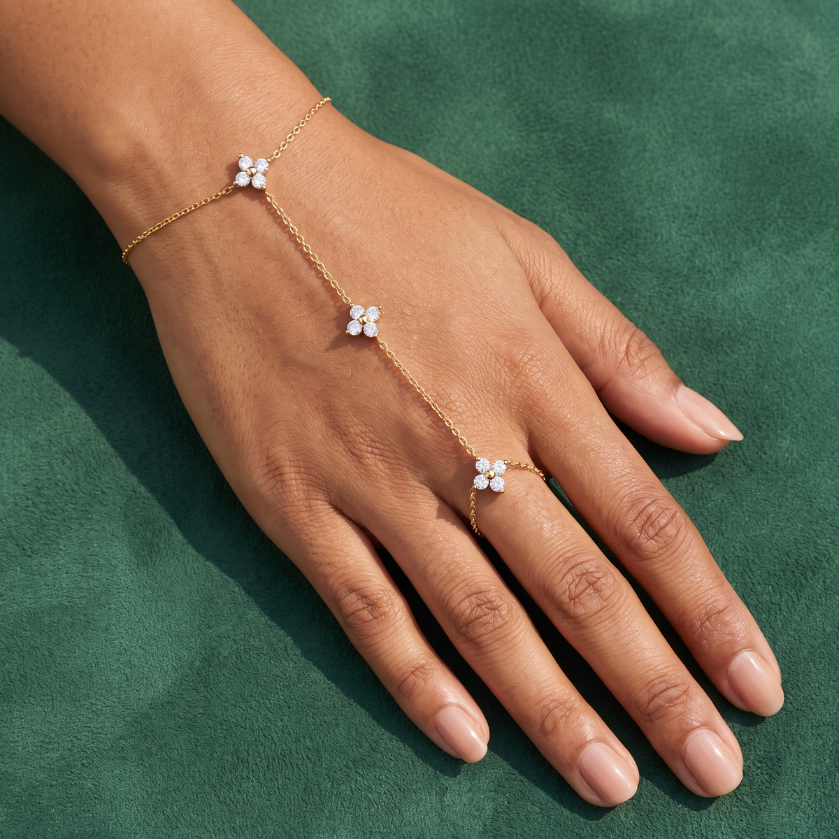 Hand Chain 074 — product photograph