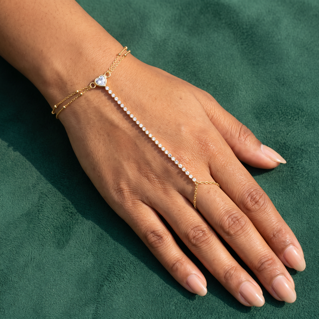 Hand Chain 076 — product photograph