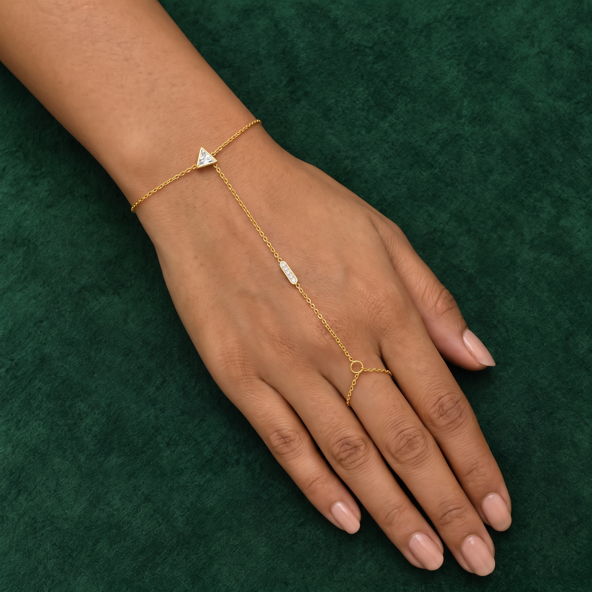 Hand Chain 077 — product photograph