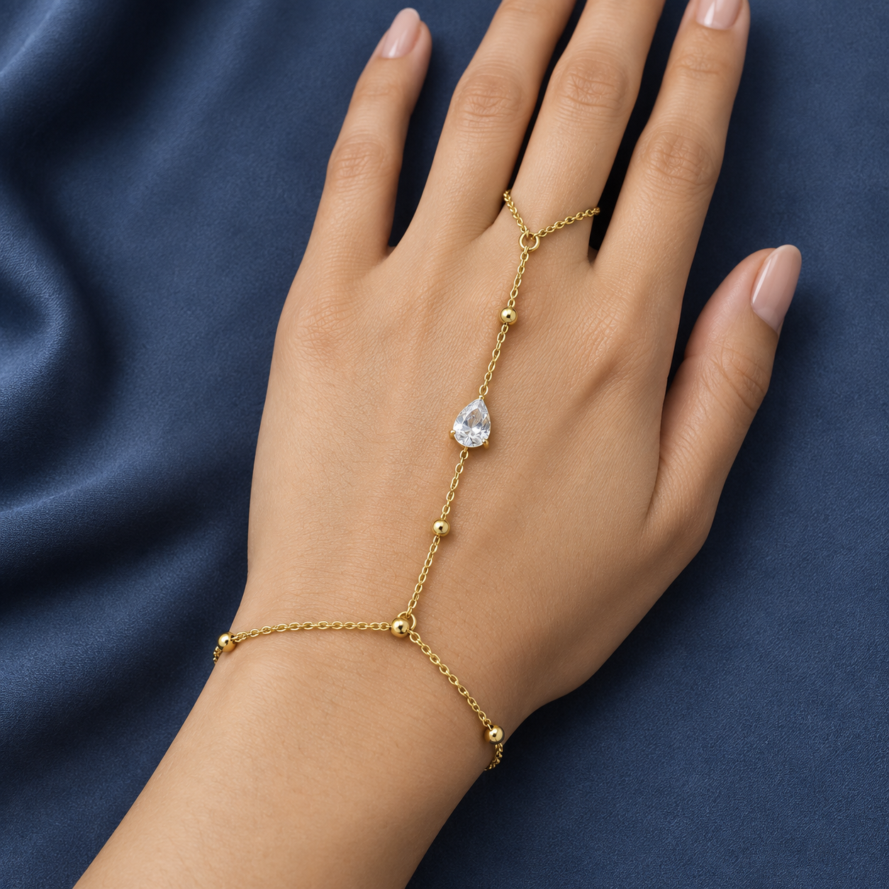 Hand Chain 080 — product photograph