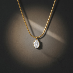 Necklace 1262 — product photograph