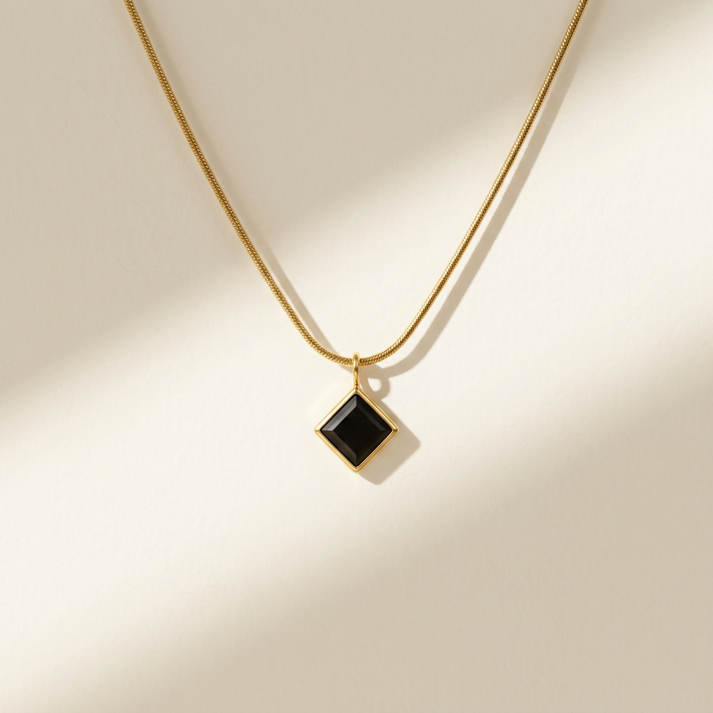 Necklace 1251 — product photograph