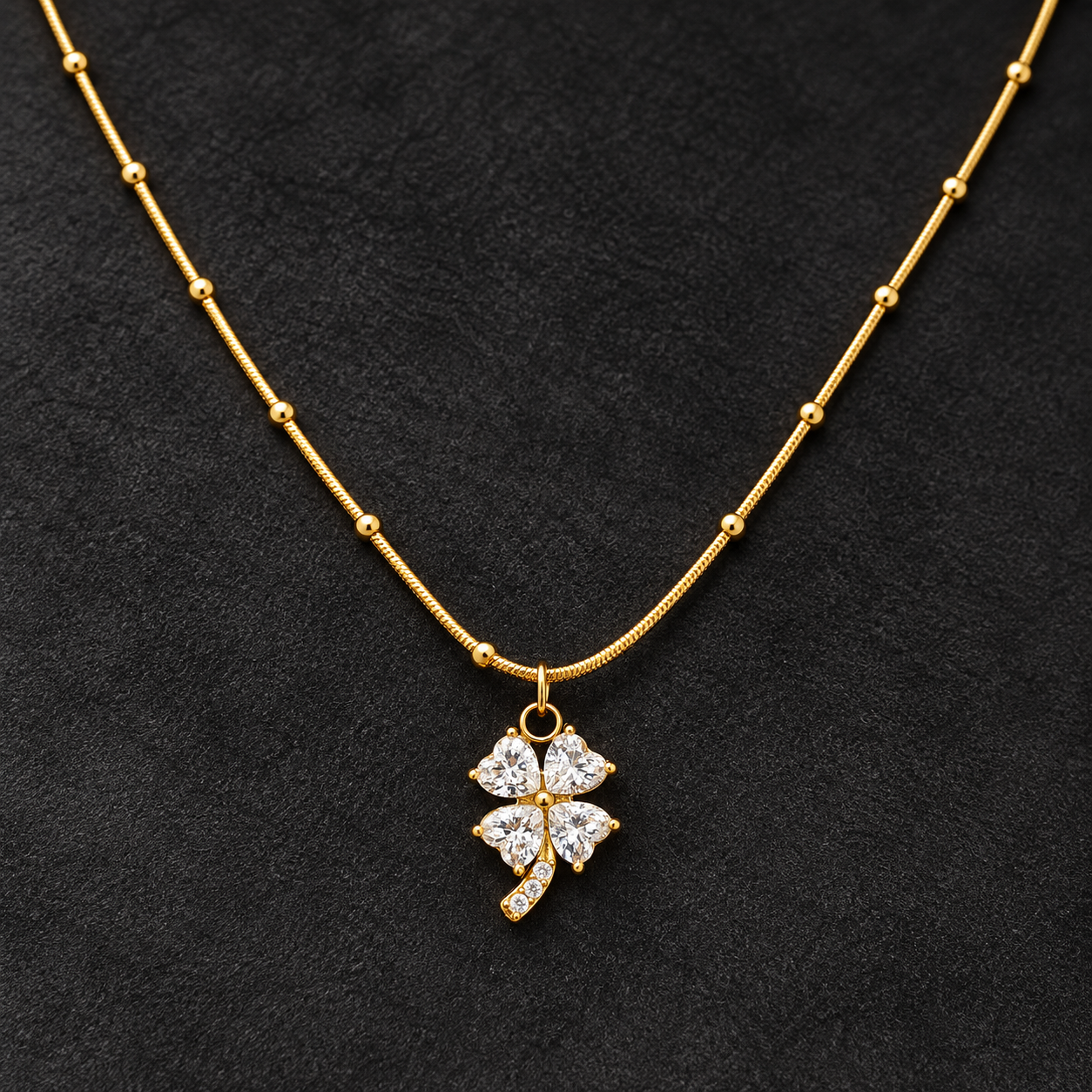 Necklace 1845 — product photograph