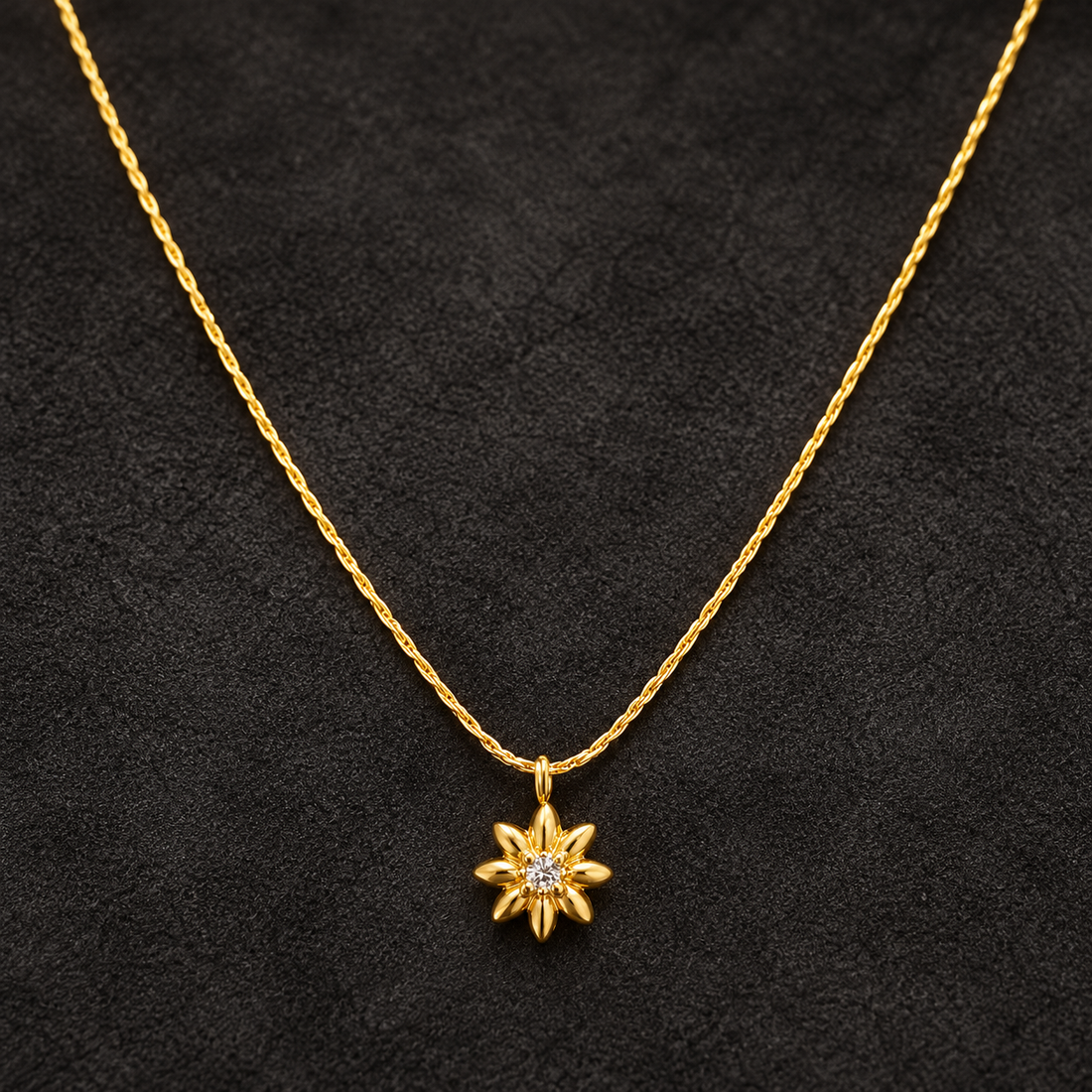 Necklace 1883 — product photograph