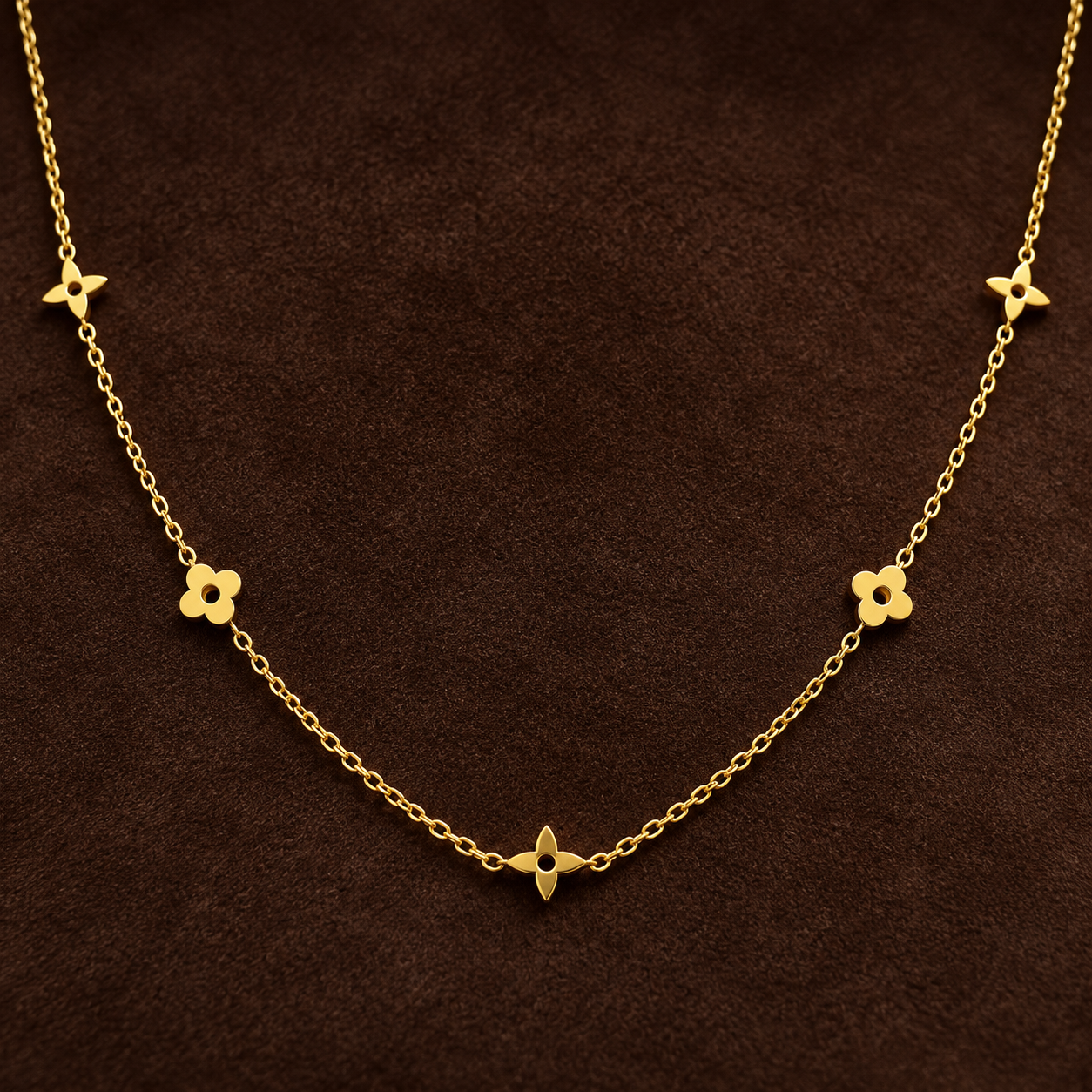 Necklace 1919 — product photograph