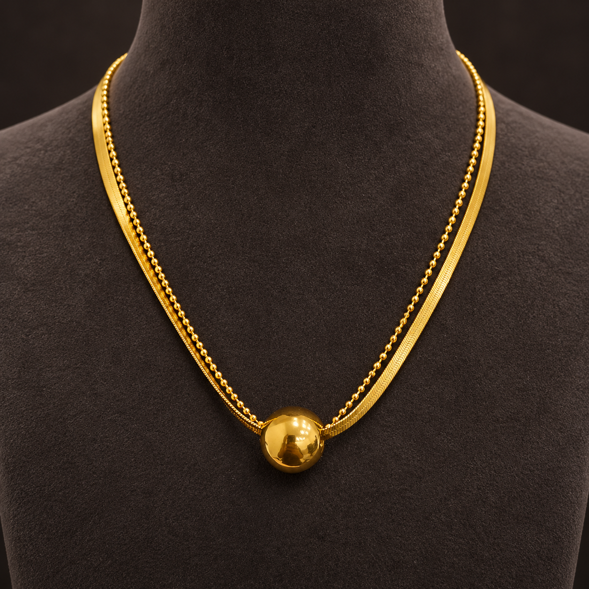 Necklace 1915 — product photograph