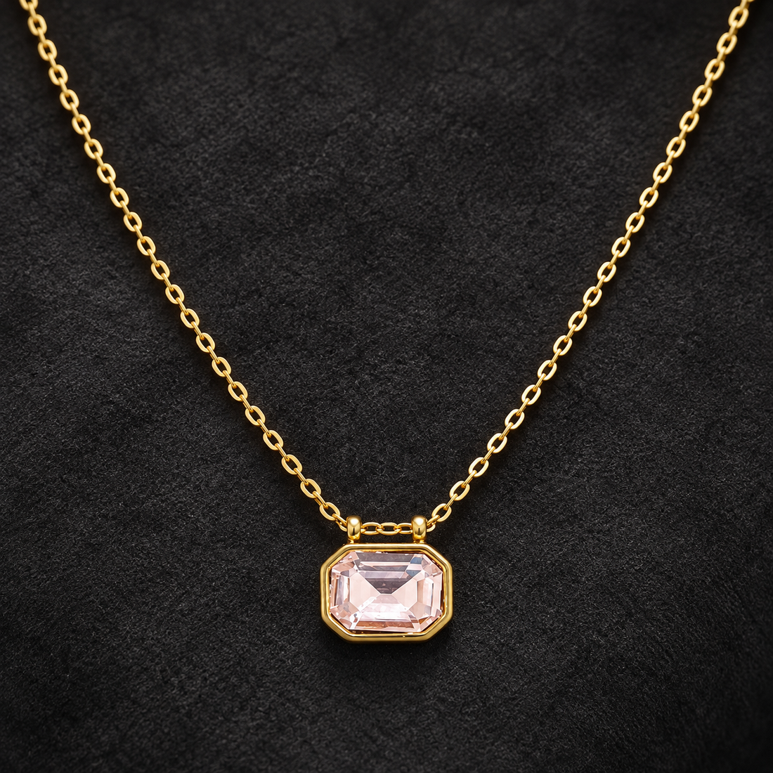 Necklace 1846 — product photograph