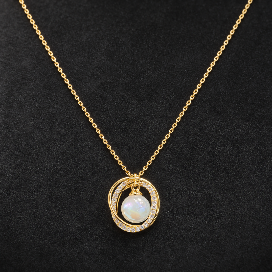 Necklace 1906 — product photograph