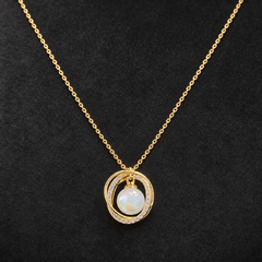 Necklace 1906 — product photograph
