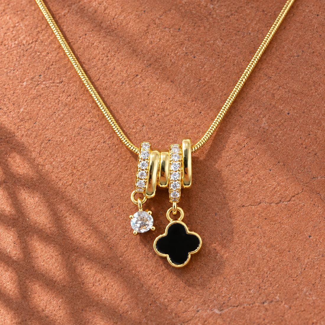 Necklace 1609 — product photograph