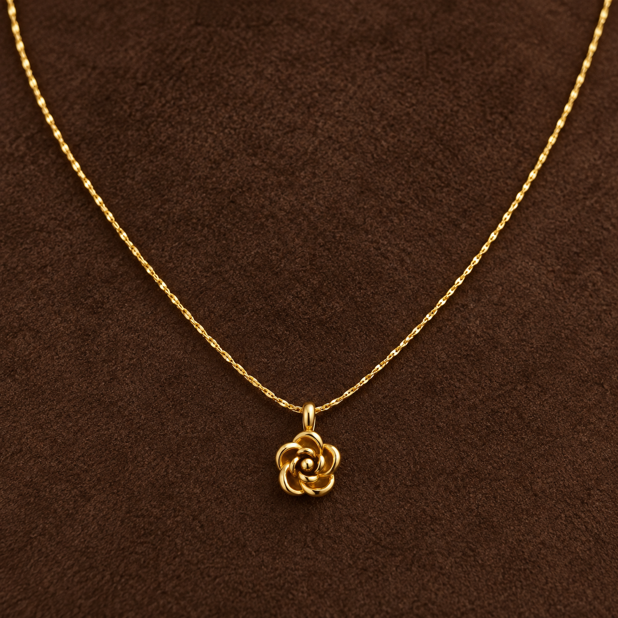 Necklace 1945 — product photograph