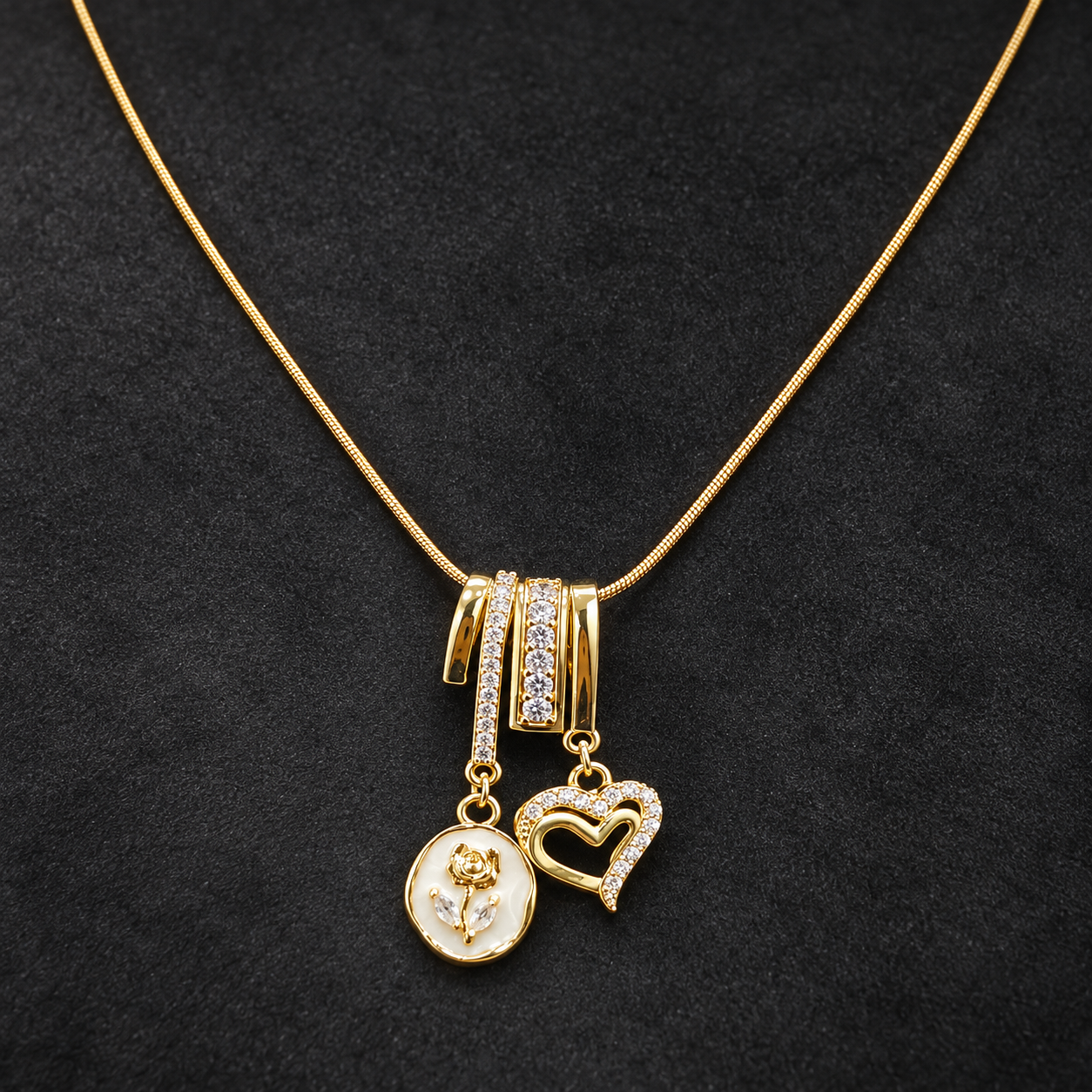 Necklace 1855 — product photograph