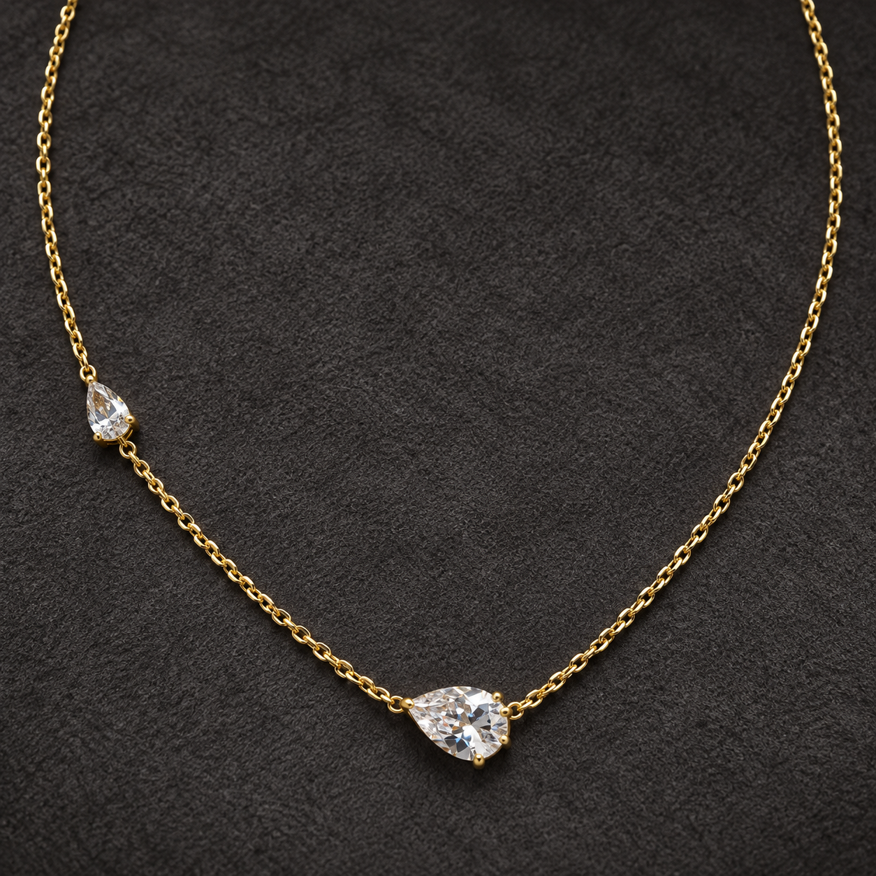 Necklace 1944 — product photograph
