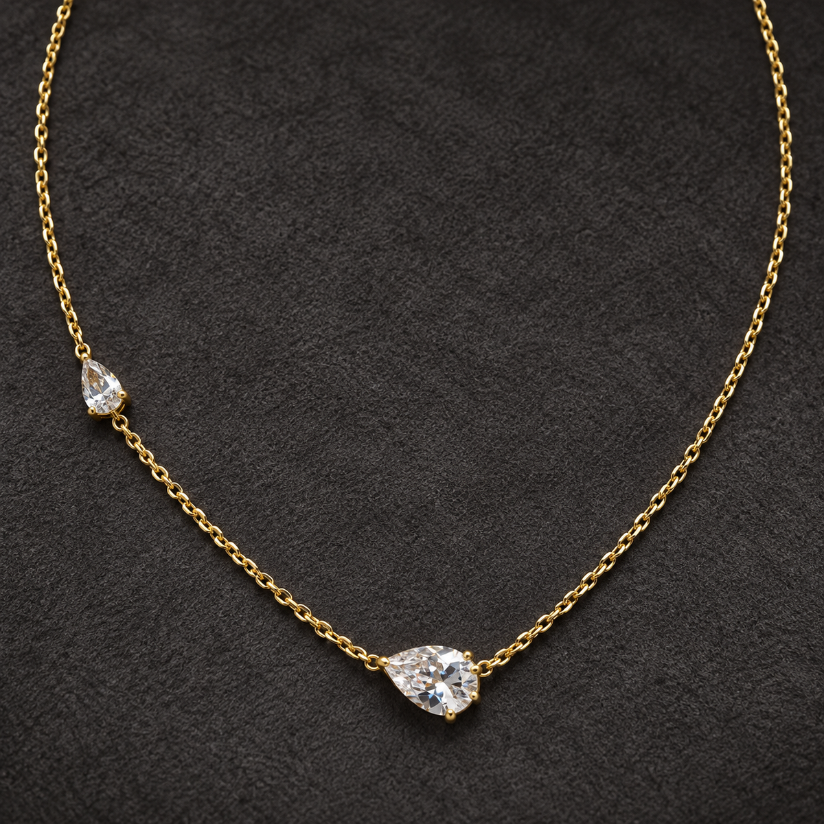 Necklace 1944 — product photograph