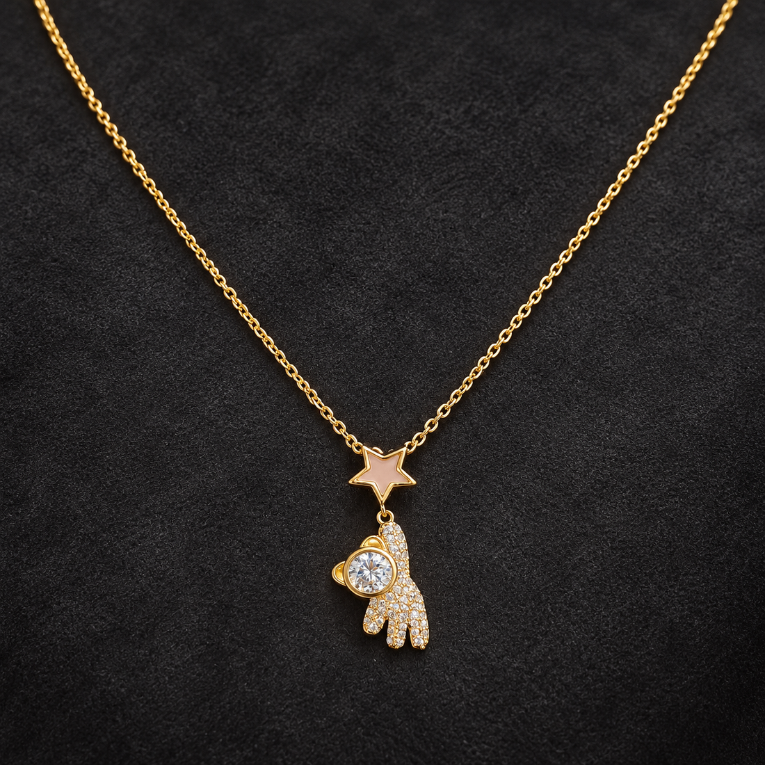 Necklace 1899 — product photograph