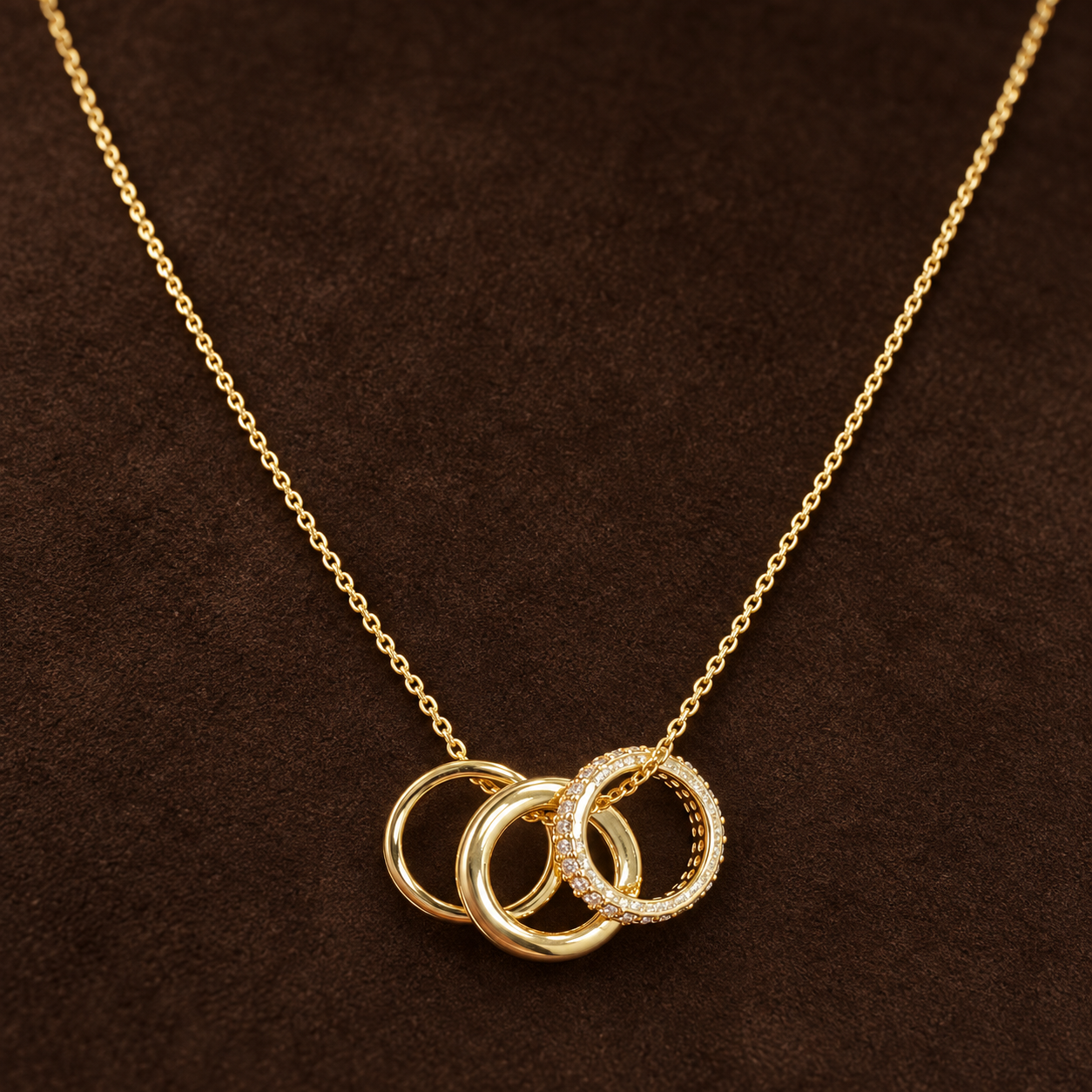Necklace 1898 — product photograph