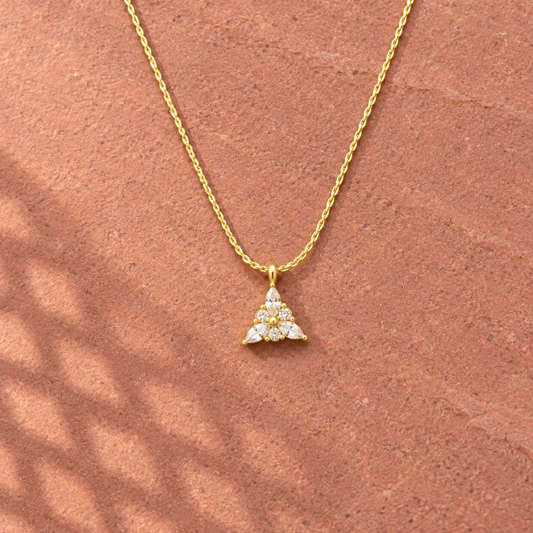 Necklace 1563 — product photograph