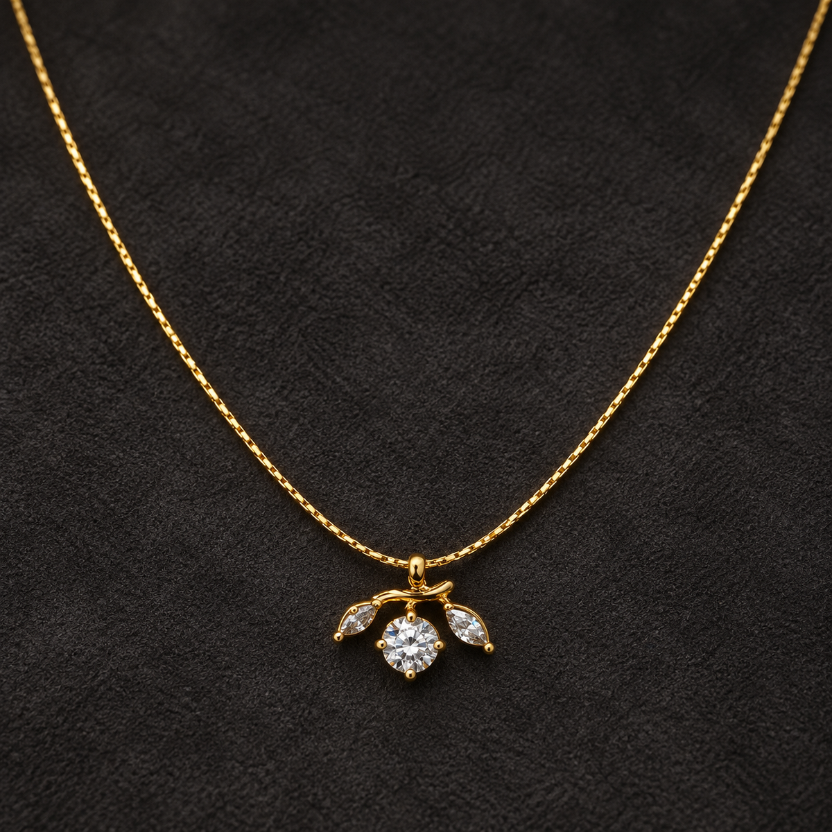 Necklace 1869 — product photograph